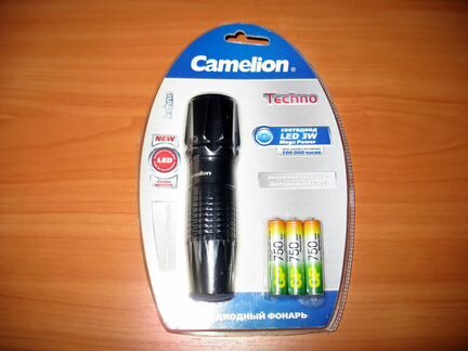 Яркий LED фонарик Camelion с аккумуляторами GP