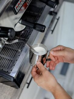 Арнеда профессиональной кофемашины и кофемолки