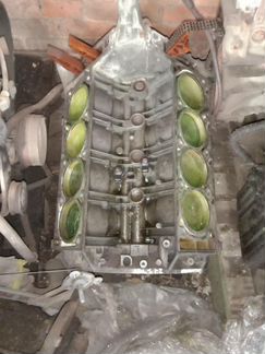 Двигатель. 5.0 для мерседес 273961