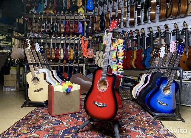 Гитара акустическая красная + чехол
