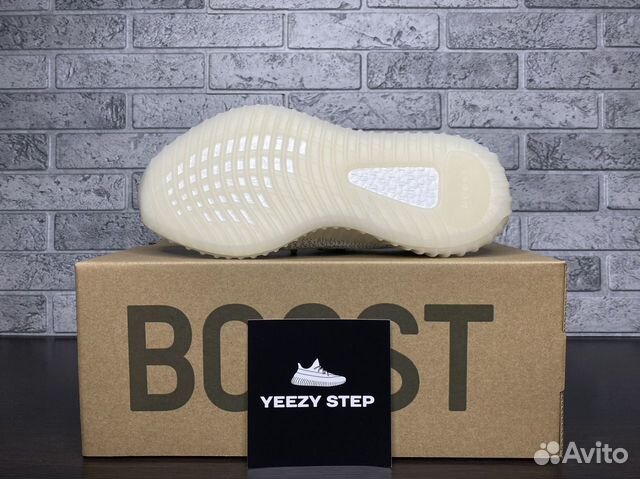 Кроссовки Adidas Yeezy Boost 350 v2 Cloud White