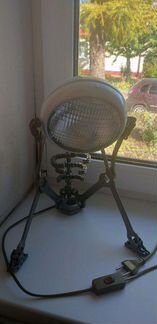 Настольная лампа