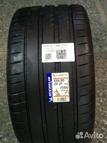 Michelin Pilot Sport 4 S 325/30 R21 и 285/35 R21