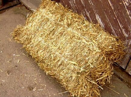 Солома в тюках