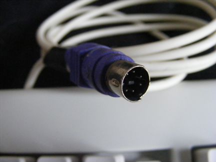 Клавиатура sven Standart рабочая с разъемом рс/2