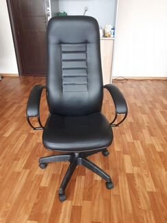 Стул офисный