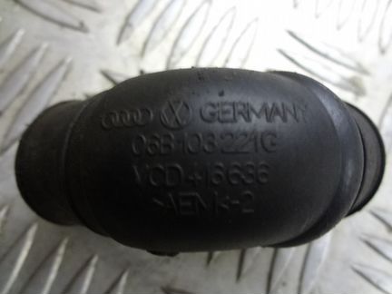 Шланг вентиляции картер. газов VAG