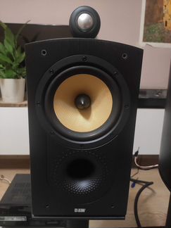 Bowers & Wilkins (B&W) 805 Nautilus со стойками