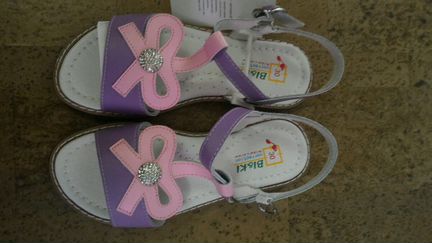 Новые босоножки 30 размер