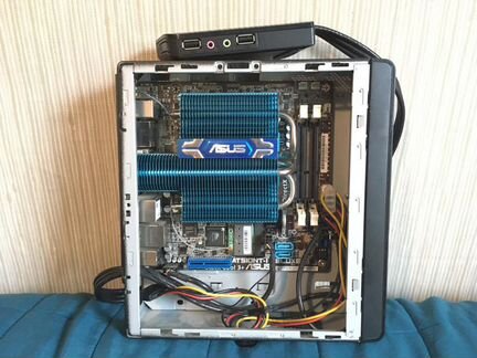 Asus AT5iont-I deluxe AT5iont-I deluxe в корпусе