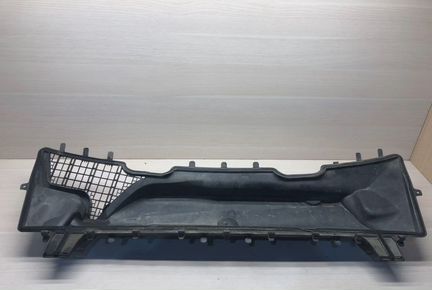 Накладка подкапотная mercedes W210