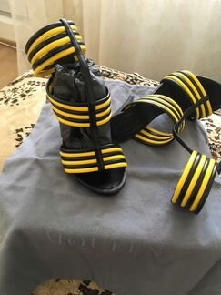 Босоножки Alexander McQueen