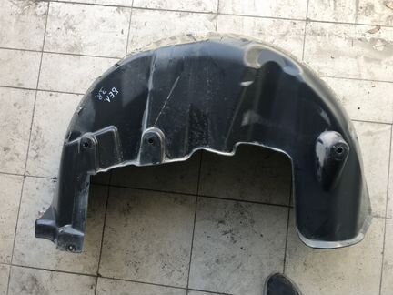 Подкрылок задний Мерседес ML 166