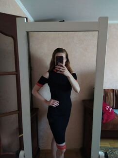 Платья
