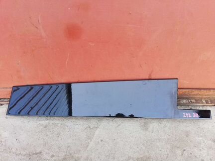 Накладка двери задняя правая Mercedes W292