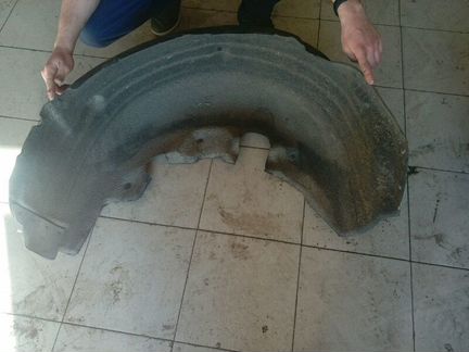 Mercedes W218 подкрылок задний левый