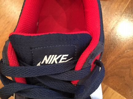 Кроссовки Nike, новые, длина стельки 26 см