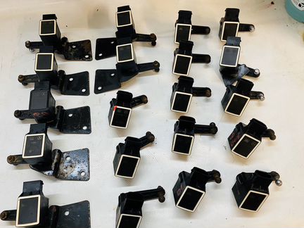 Датчик уровня кузова Mercedes A 0105427717