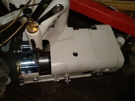 Машинка для спуска края кожи