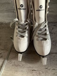 Коньки женские 38