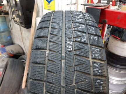 Bridgestone revo GZ 215/55/17 R17 (2-2э)
