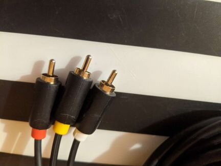 Кабель 8 метров 3,5 мм до 3 RCA