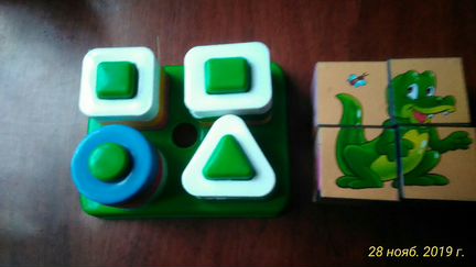 Комплект развивающих игрушек кубики и башенки с ко