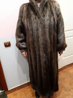 Шуба канадский бобер, состояние новой,размер 52