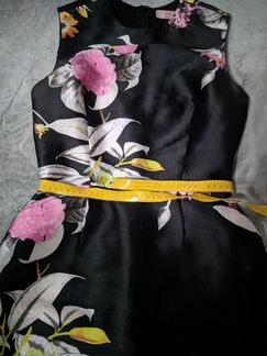 Платье со съемной баской