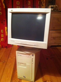 Системный блок, монитор с колонками клавиатура