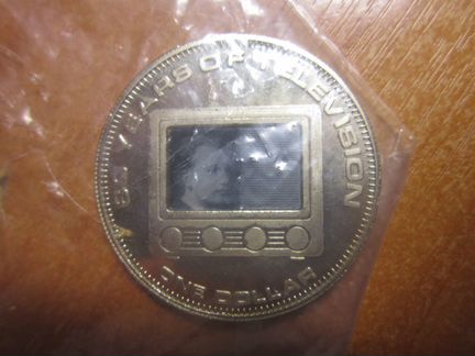 Монета о. Кука 1 доллар 2006 г 80 лет телевидению