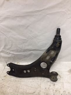 Рычаг правый передний нижний Шкода Октавия а5