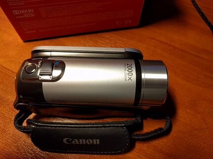 Видеокамера Canon Legria FS200