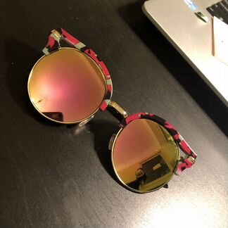 Очки солнцезащитные