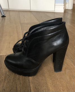 Ботильоны кожаные Calvin Klein 38