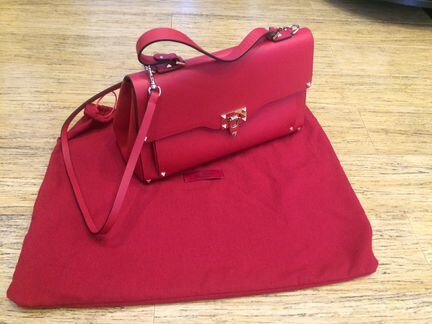 Сумка кожаная Валентино