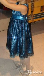 Нарядное пышное платье миди