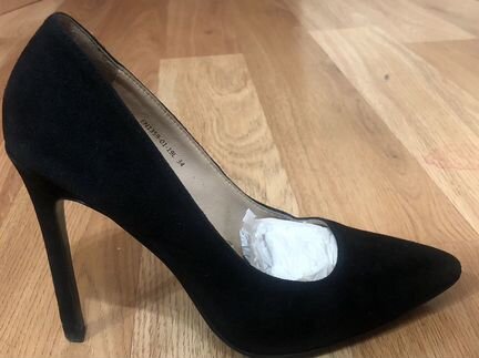 Черные туфли лодочки замшевые