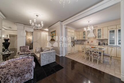 4-к квартира, 154 м², 2/6 эт.