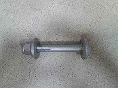 Болт шаровой опоры ларгус 7703102120. Болтs развальныe ford focus 3. Развальные болты форд фокус 3 задние. Развальные болты форд фокус 2 задние. Развальный болт форд фокус.