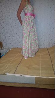 Нарядное платье р.46-48