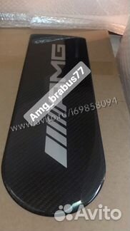 Карбоновая эмблема AMG в запаску G class W463