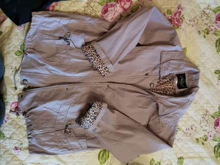 Ветровка женская