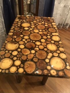 Обеденный стол