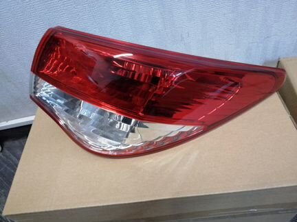 Фонарь задний правый Nissan Almera G15