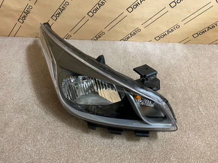 Фара правая Kia Rio 4