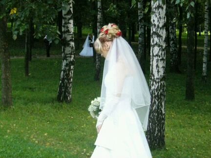 Свадебное платье и аксессуары - продаю