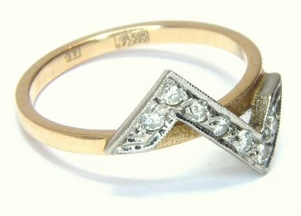 Золотое кольцо 585 пробы с бриллиантами 0.14 ct