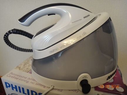 Парогенератор Philips PerfectCare Aqua GC8620