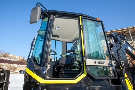 Экскаватор-погрузчик Boulder BL30-25/Россия